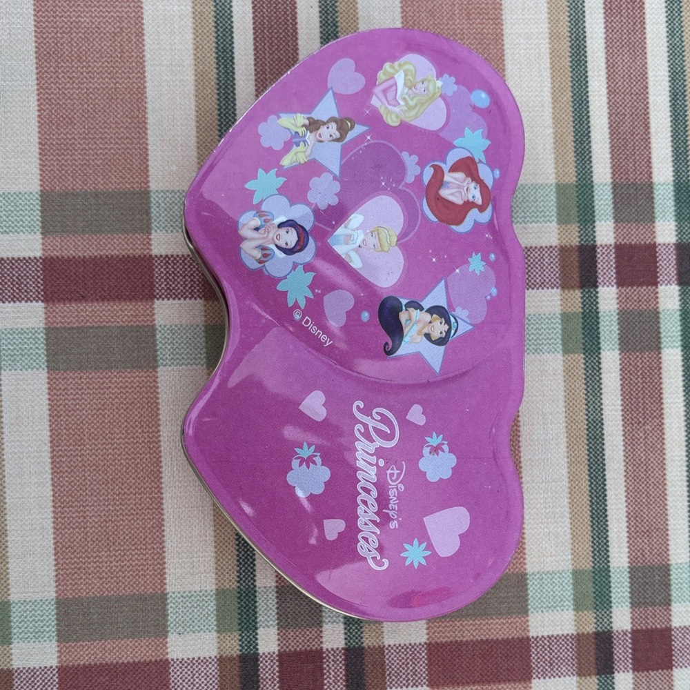 Disney Princess Heart-Shaped Pink Box